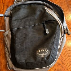 Osprey black and gray crossbody bag